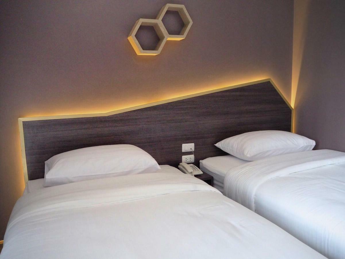 The Feeling Hotel Rayong Bagian luar foto